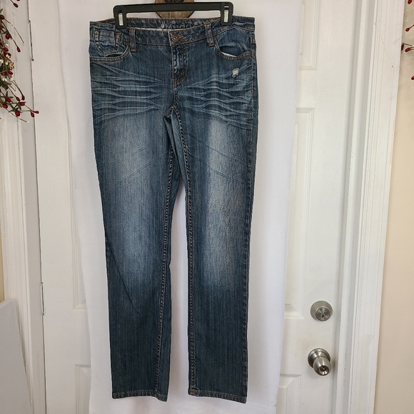 (909) Mudd Woman's Jeans, Size: 9 Color: Blue - Picture 2 of 14